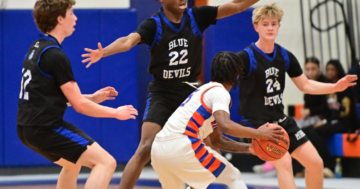 Maplewood-RH avenges loss to Valley Park, retains SCAA championship