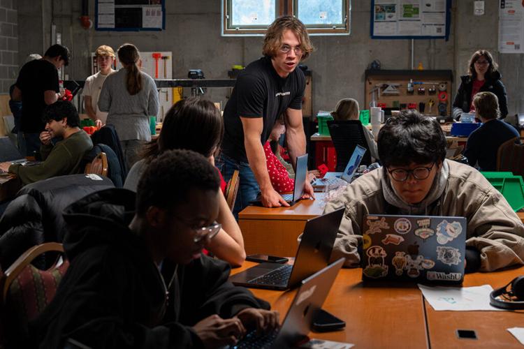 SWARM student engineers on the cutting edge of modular robotics
