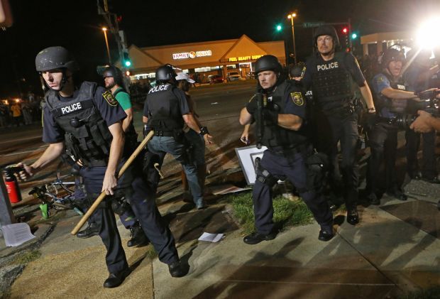 Protesters arrested after taunting police in Ferguson