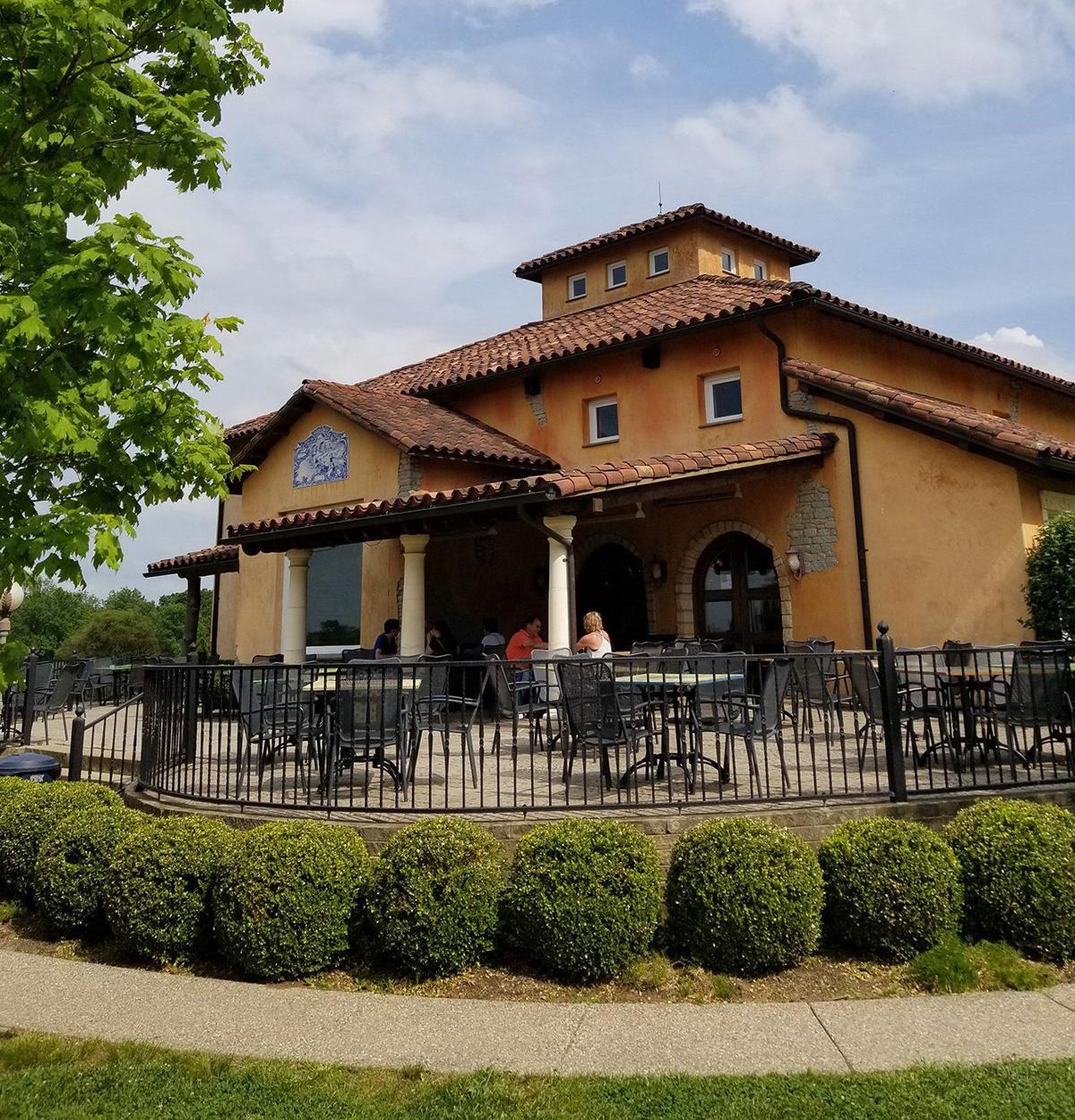 8 Great Wineries In The St Louis Region Go Magazine S Summer Fun Guide Stltoday Com