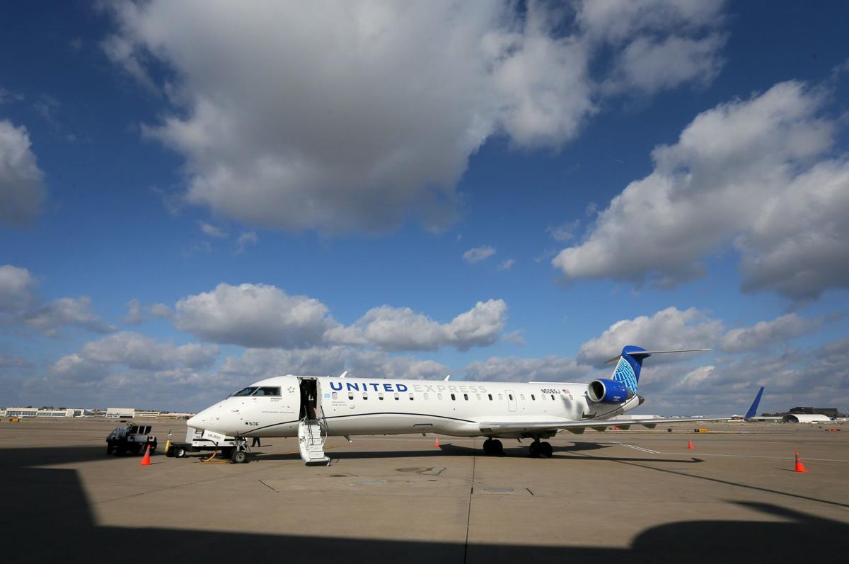 Flipboard: United Airlines to offer upgraded 50-seat airplane for regional flights