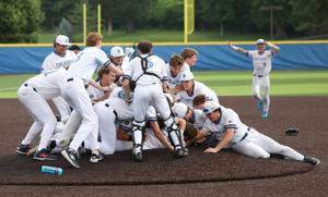 Class 5 baseball state quarterfinal, Game 2: St. Dominic 6, Summit 3