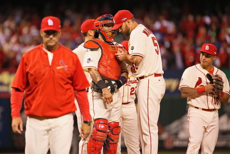 And a standing ovation 👏 #mlb #baseball @St. Louis Cardinals, adam  wainwright batting