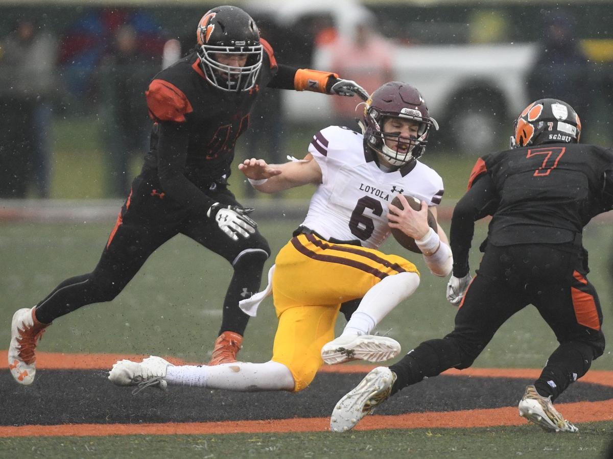 Loyola Academy sacks Edwardsville's state final hopes High School
