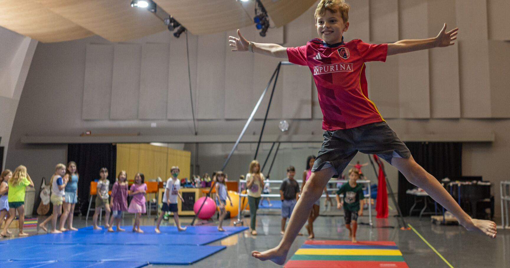 Photos: Circus summer camps - Vimarsana News