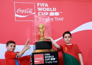 SOCCER-WORLDCUP/USA-TROPHY