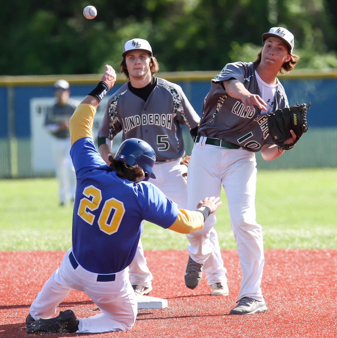 Lindbergh holds off Seckman for first title since 1999 | High School ...