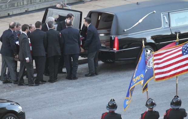 Stan Musial statue the day of his funeral procession. 1-26-13