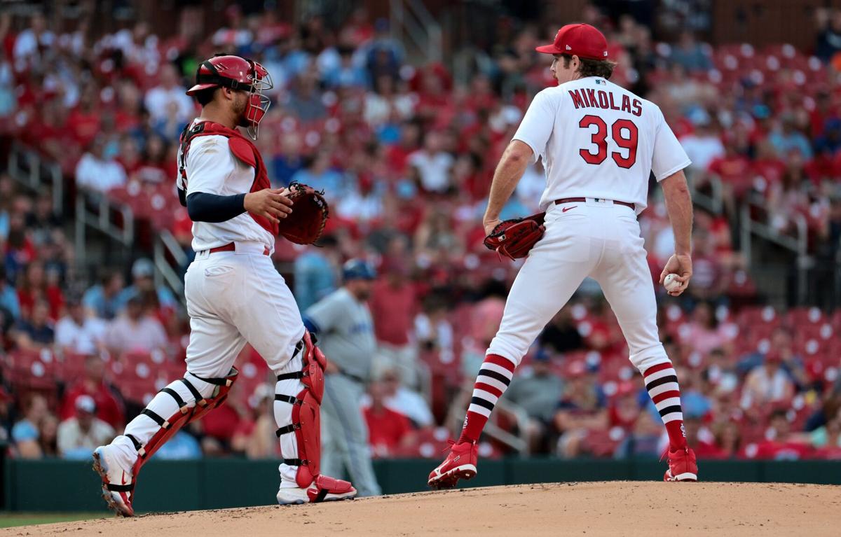 Miles Mikolas turns in a dazzling performance as the Cardinals win