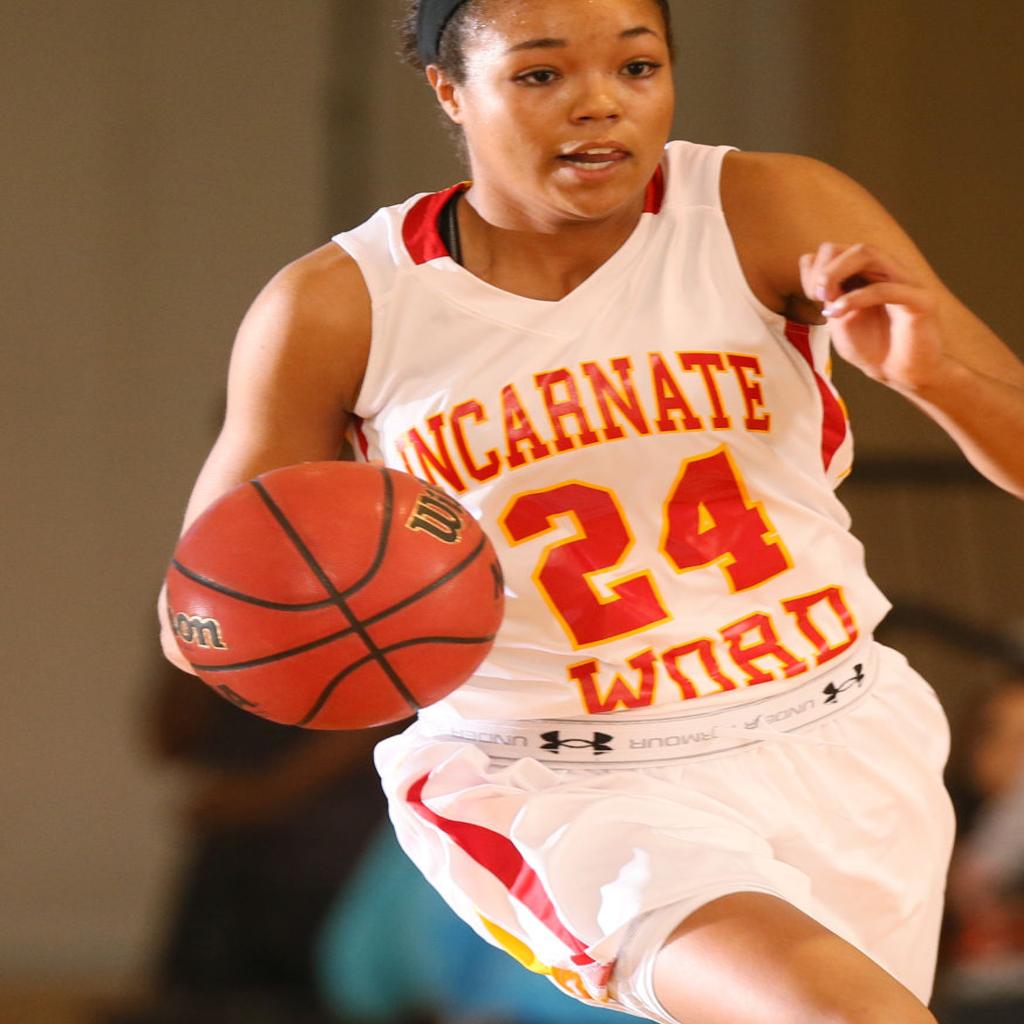 Collier Ends Speculation Verbally Commits To Uconn Girls