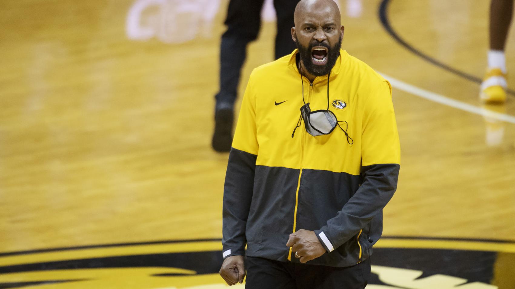 Mizzou basketball climbs to No. 12 in AP poll