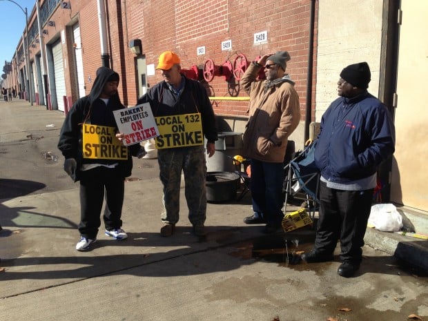 Local stores see Twinkie run after Hostess closes operations | Business | www.waldenwongart.com