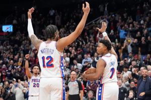 Jan 12, 2026; Toronto, Ontario, CAN; Philadelphia 76ers guard Kyle Lowry (7) acknowledges the Toronto Raptors fans at teh end of the game at Scotiabank Arena. Mandatory Credit: John E. Sokolowski-Imagn Images
