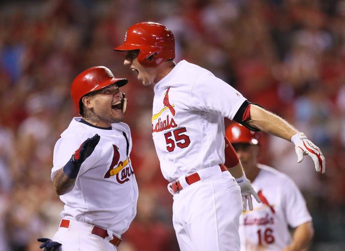 St. Louis Cardinals Matt Holliday leaves game after being hit in
