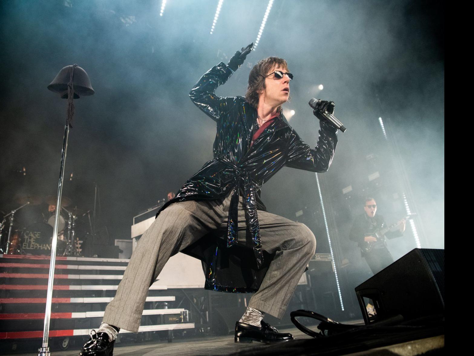Cage The Elephant Is Bloody Good But Beck Too Brief At Hollywood Casino Amphitheatre Show Concert Reviews Stltoday Com