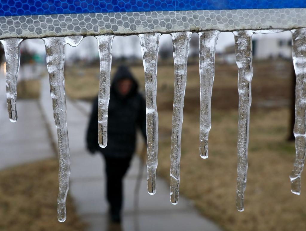 Rain Settles Over St Louis But City Escapes Worst Of Wintry Mix
