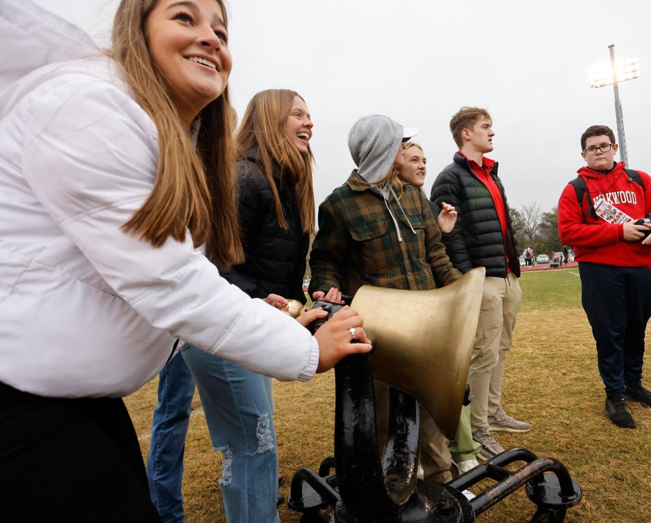 Kirkwood wins ninth consecutive Turkey Day game in Moss Field finale