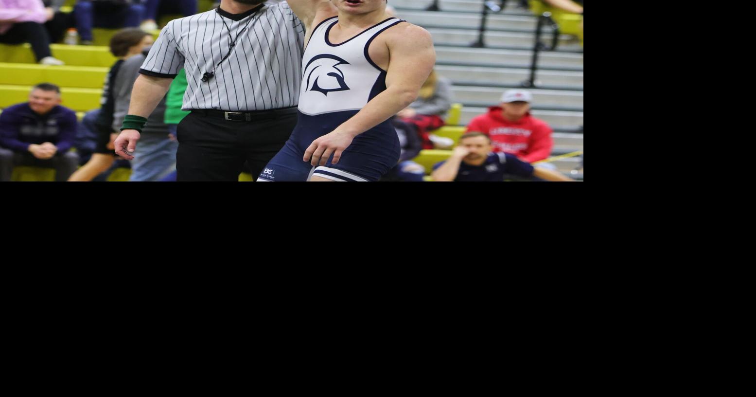 Francis Howell Central wins district team title behind five individual