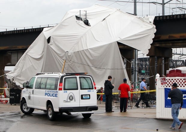 tent collapse after Cardinals vs. Brewers game