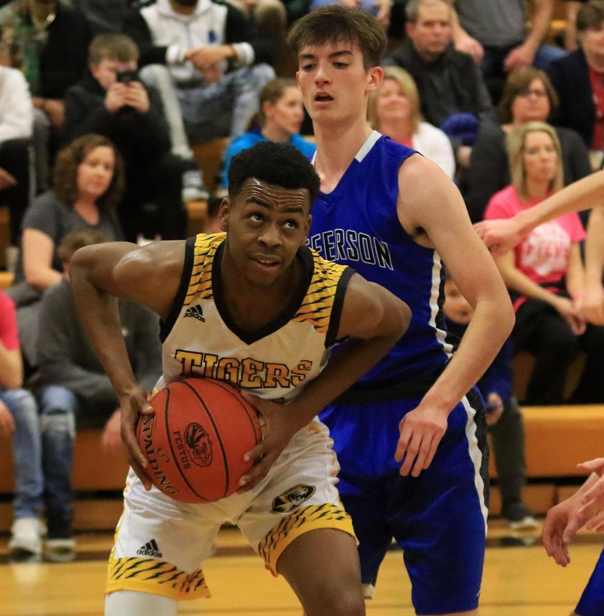 Reando Hits Late Foul Shots To Help Festus Hold Off Jefferson R 7