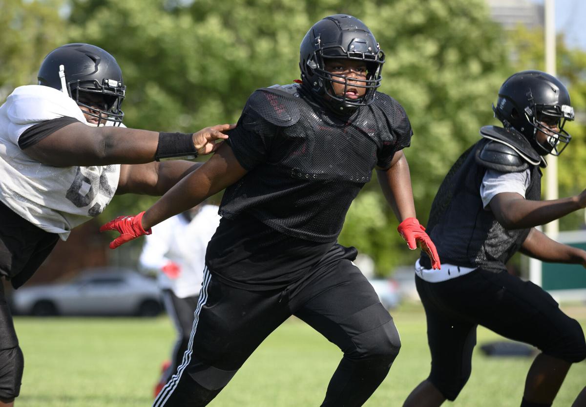 No 10 Small School Lift For Life Ready To Prove Itself As One Of The Area S Best High School Football Stltoday Com