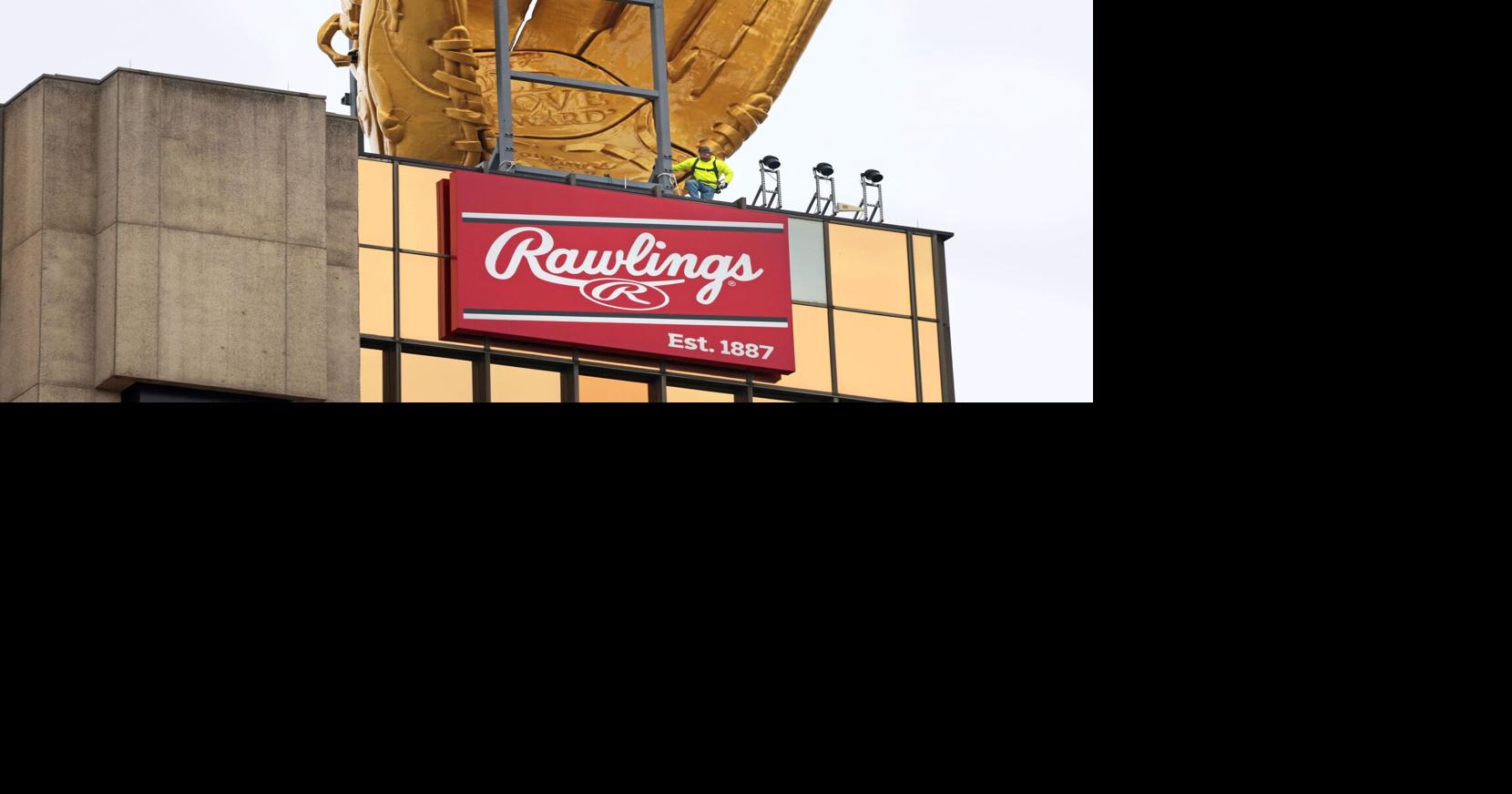 The 12-story gold mirrored tower at Westport Plaza got a 35,000-pound gold baseball glove affixed to its roof, courtesy of Rawlings Sporting Goods Company, its major tenant since 2024.