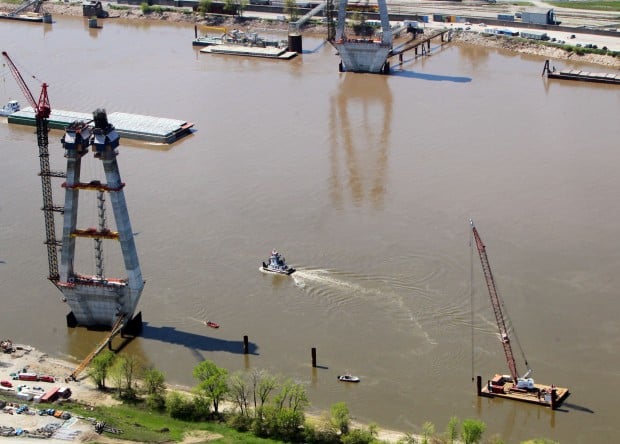 Body of missing bridge worker pulled from Mississippi River