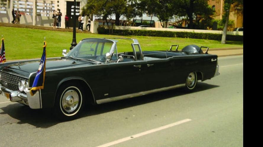 Visit The Jfk Experience A Traveling Museum With 350 Items From His Life And Presidency Home Garden Stltoday Com