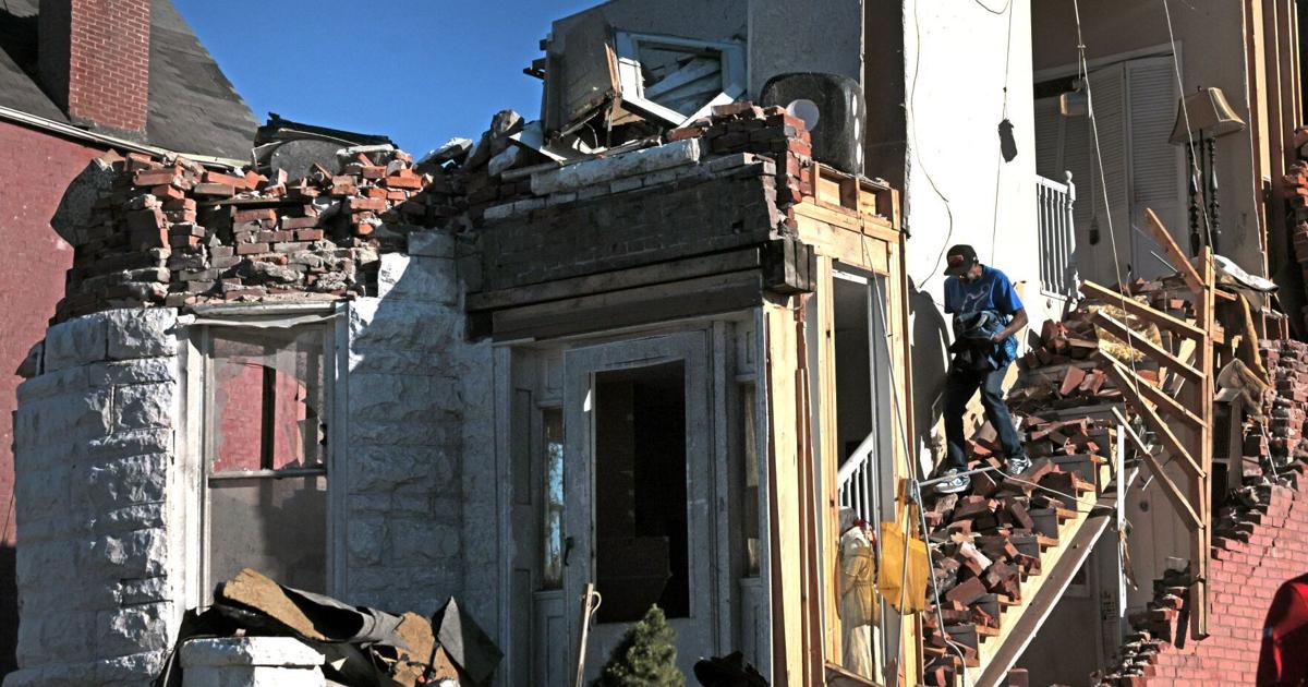 Rescuers search St. Louis rubble, crews work to clear streets after tornado