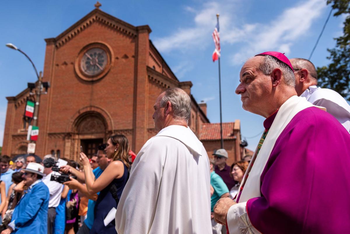 Italian Style Piazza Opens In The Hill Neighborhood Metro Stltoday Com