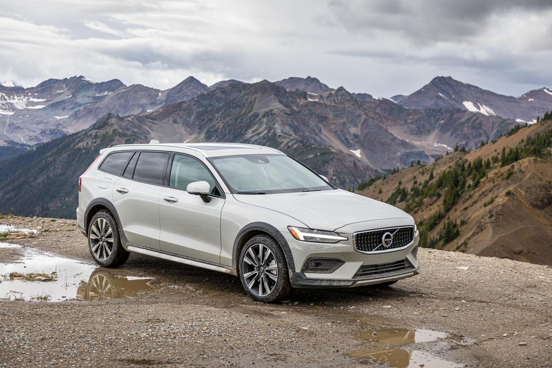 2020 Volvo V60 T5 Cross Country