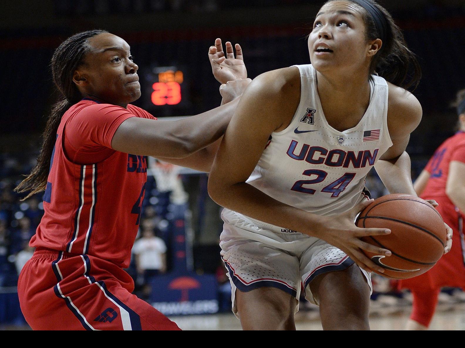 Hochman Incarnate Word Grad Collier Emerges As Uconn S Best