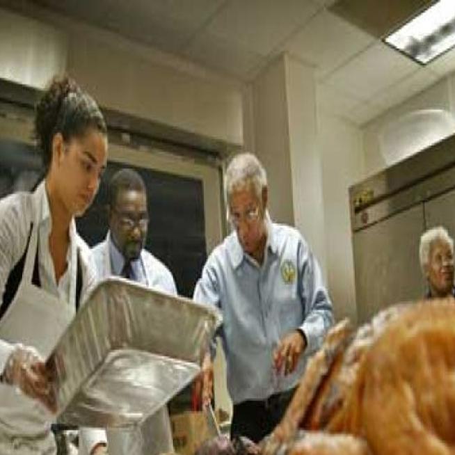 Area Churches And Charities Gearing Up To Feed The Needy On Thanksgiving Metro Stltoday Com
