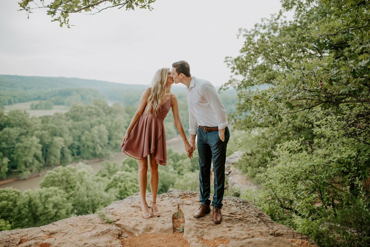castlewood state park engagement photo location