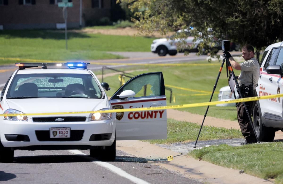 Man shot while exchanging gunfire with St. Louis County police