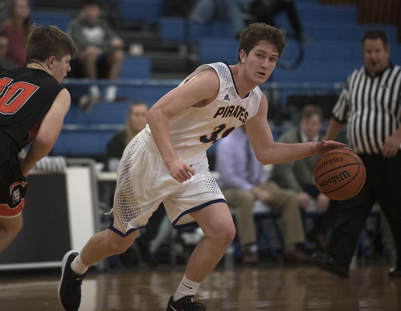 Freeburg-Columbia Holiday Tournament: Waterloo 64, Valmeyer 53 | Boys Basketball | stltoday.com
