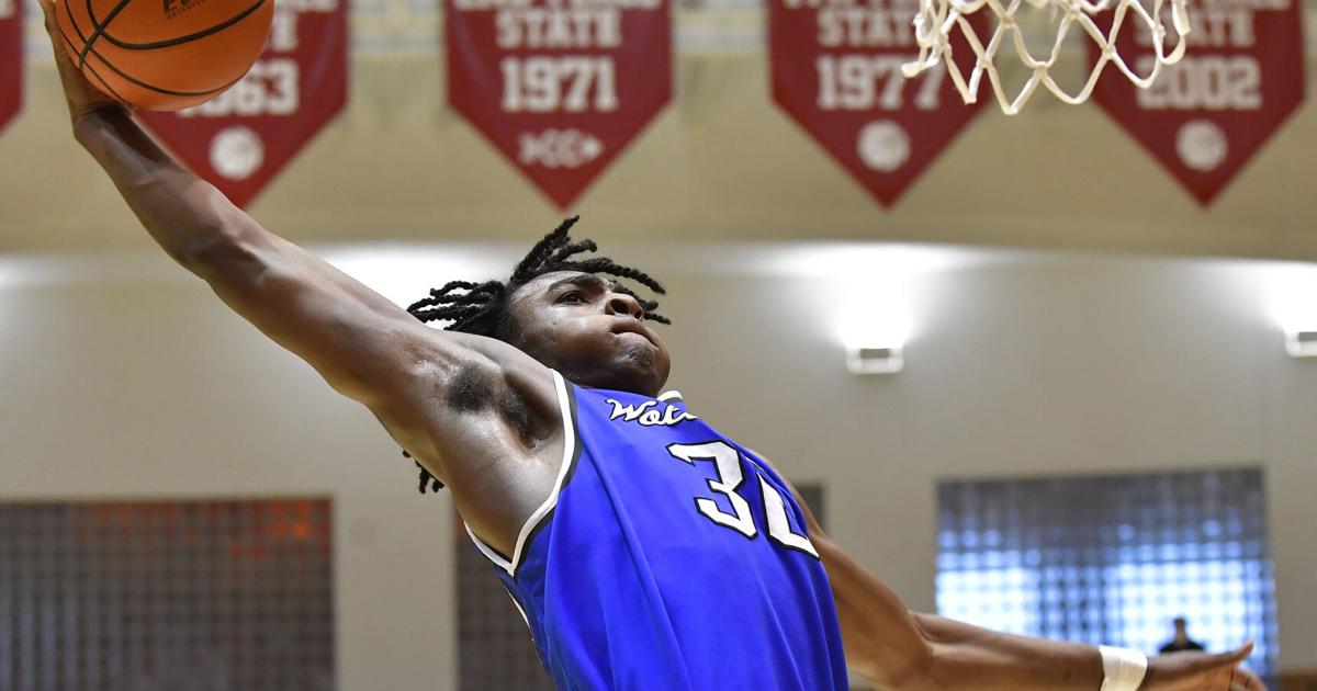 Nicholson, Vashon overwhelm Evanston to win Centralia Holiday