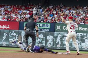 Cardinals take on Rockies at Busch Stadium