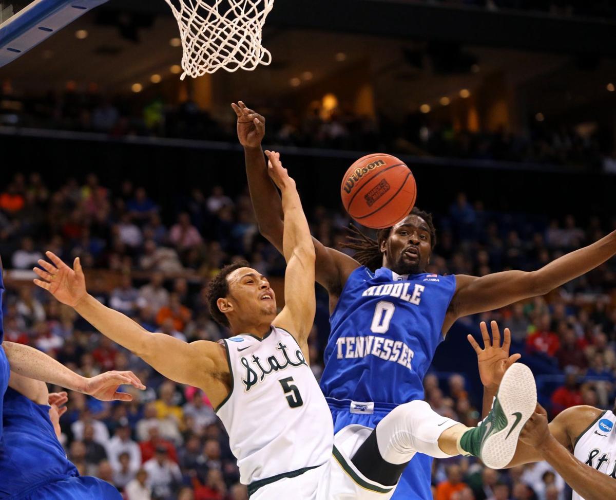 Stl Stunner No 15 Middle Tennessee Beats No 2 Seed Michigan