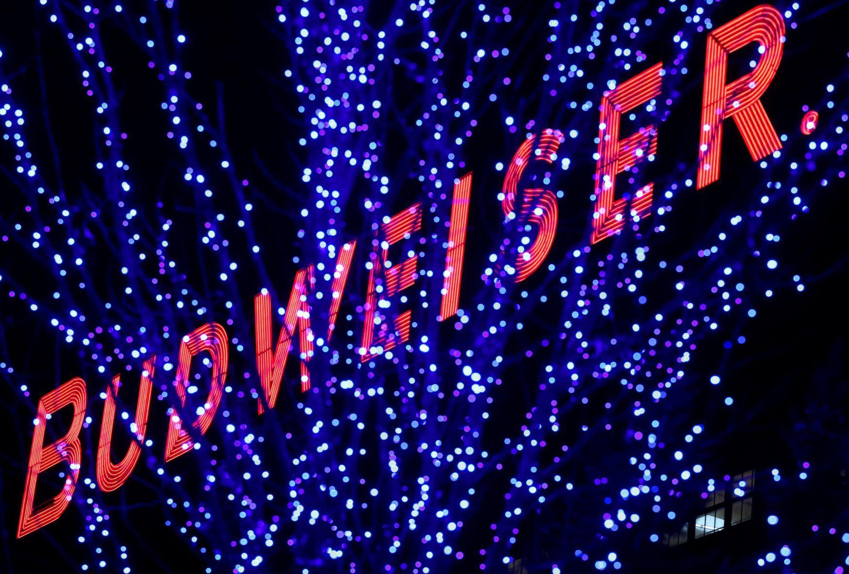 AnheuserBusch Brewery Lights Drivethru Experience