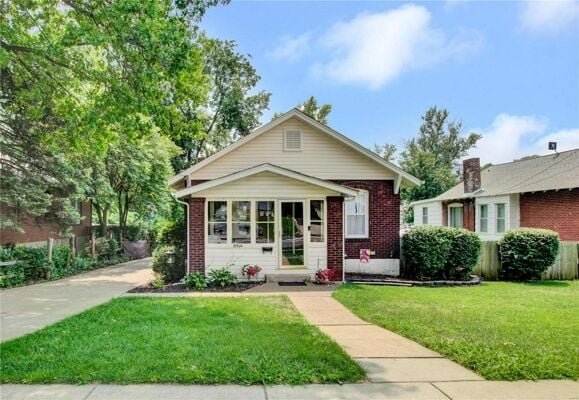 2 Bedroom Home in St Louis - $110,000