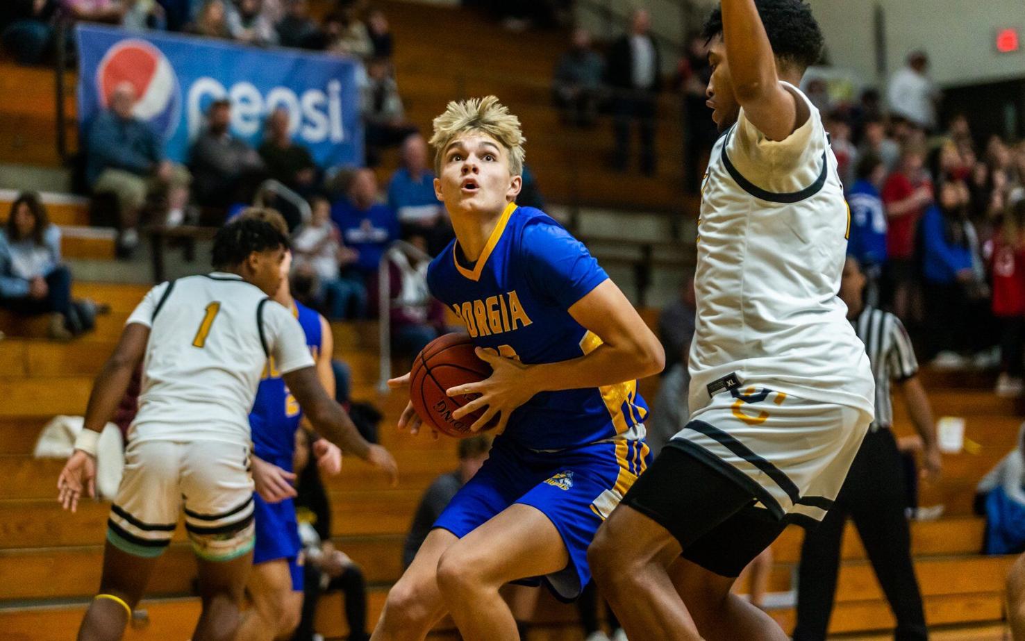 Abbey leads University City past host and back to tourney final