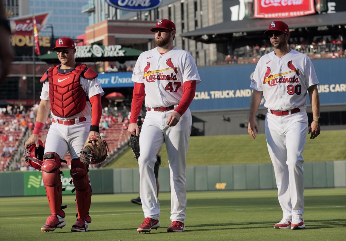 Cardinals score four unanswered runs to beat Astros 4-2 in series