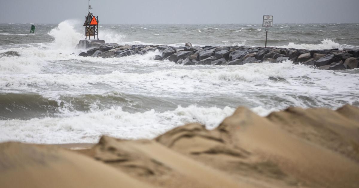 Tropical Storm Ophelia makes landfall in North Carolina Tropical Storm Ophelia makes landfall in North Carolina