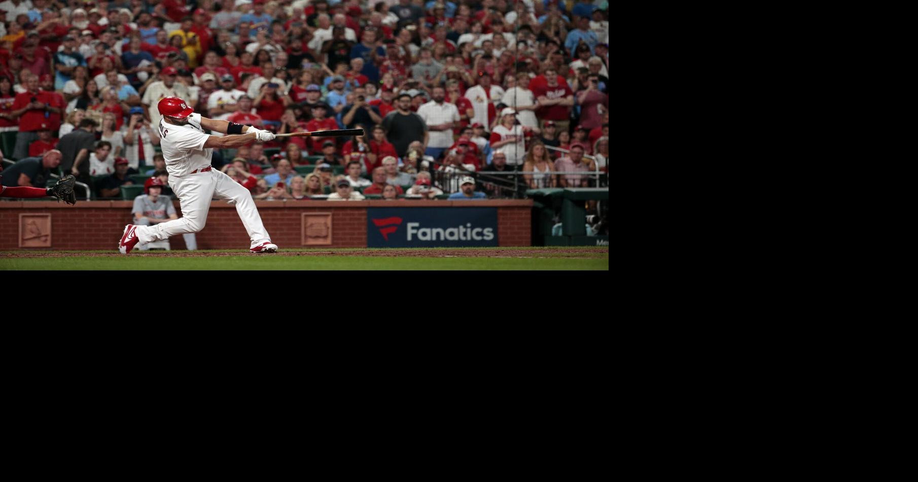 Albert Pujols hits 698th home run, ties game for Cardinals