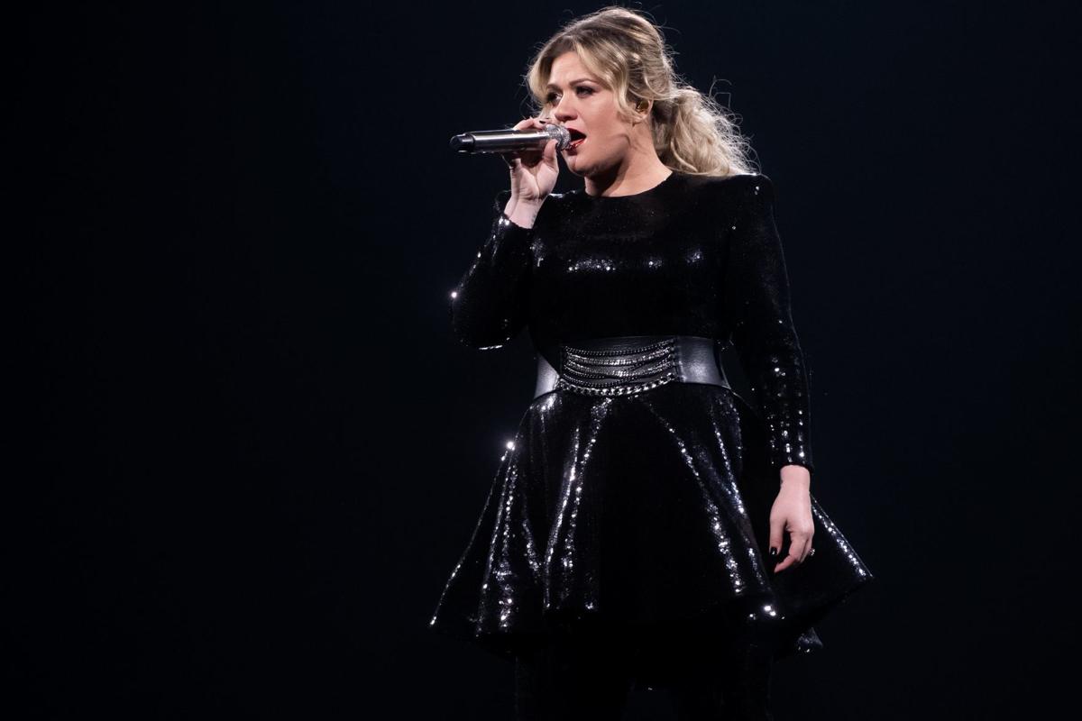 Despite illness, Kelly Clarkson still has ‘the voice’ for St. Louis concert | Music | 0