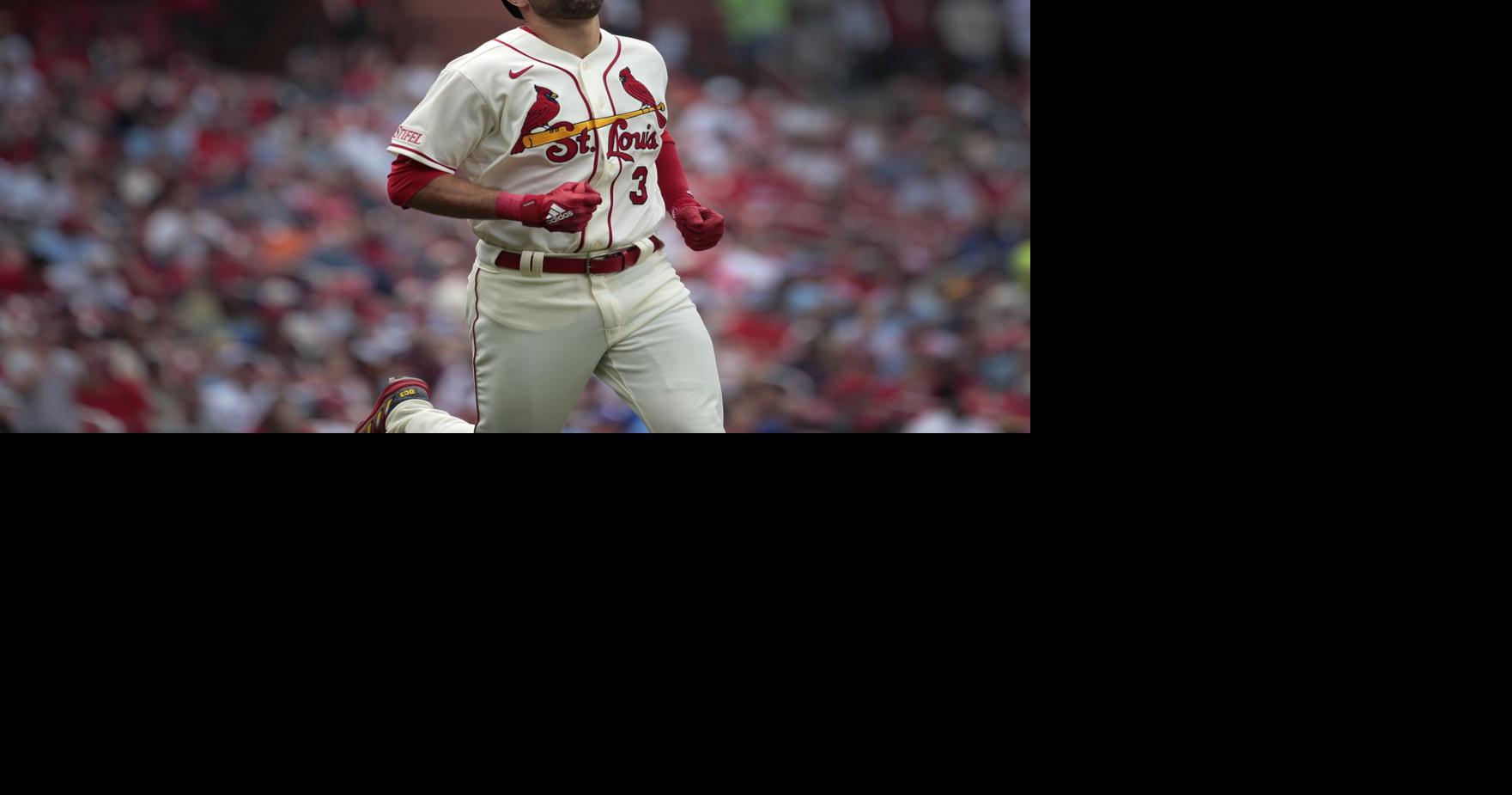 Lynn hurts ankle in Cards' win over Giants