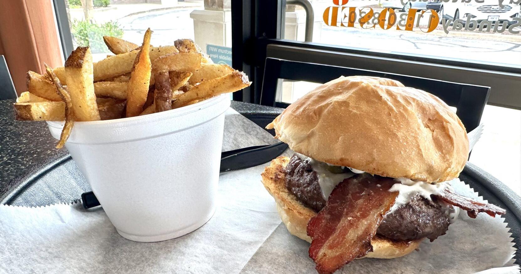 Dave & Tony's burger restaurant closes in Creve Coeur - Vimarsana News