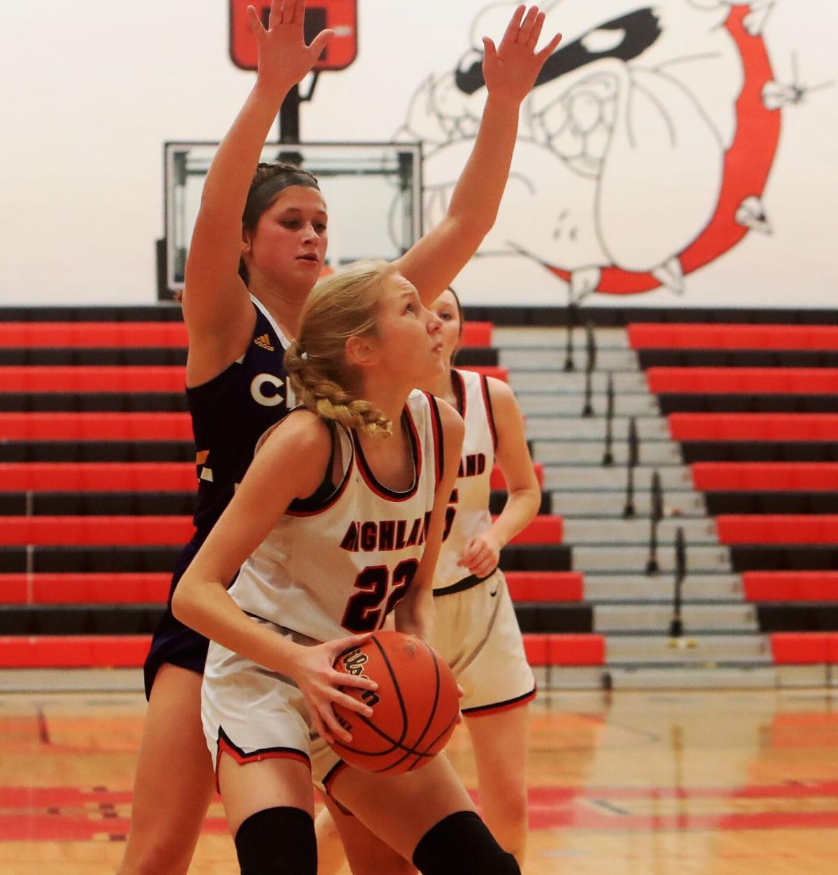 Women's Hoops Falls in Buzzer Beater on the Road - Clarion Athletics
