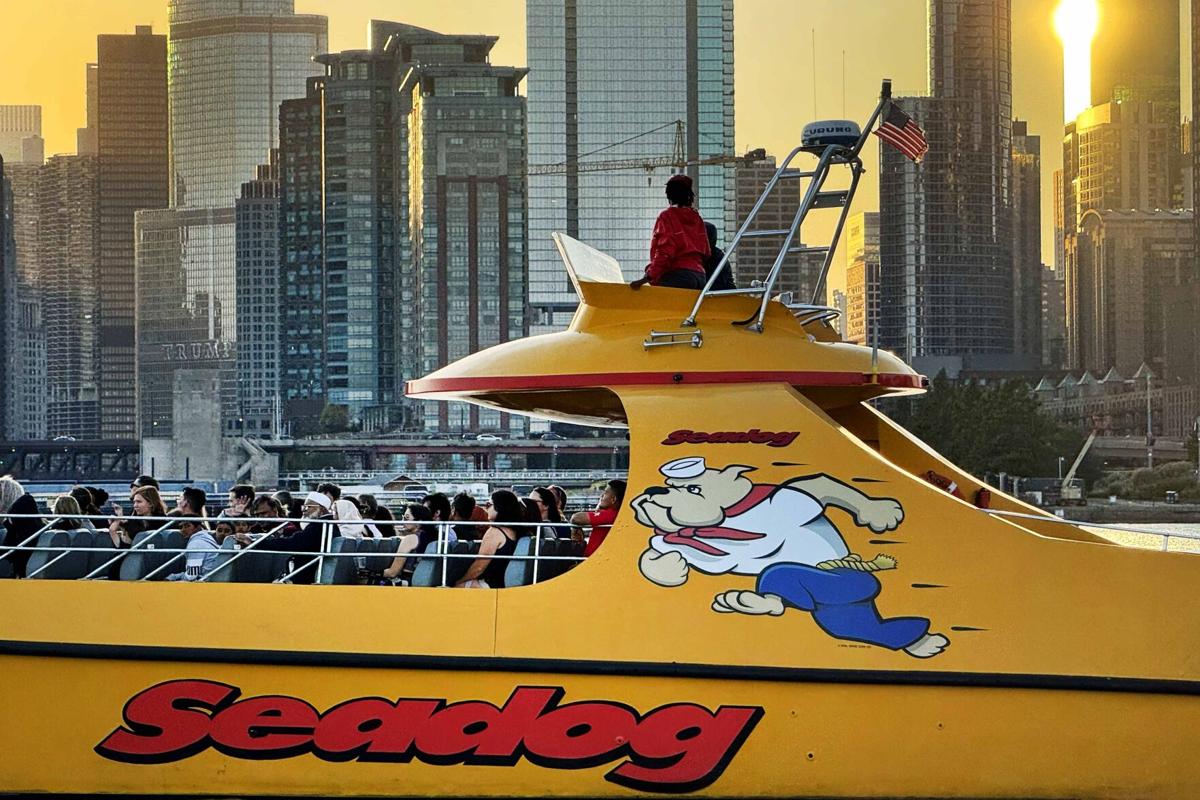 The Seadog boat for an architectural tour, from Lake Michigan onto the Chicago River.